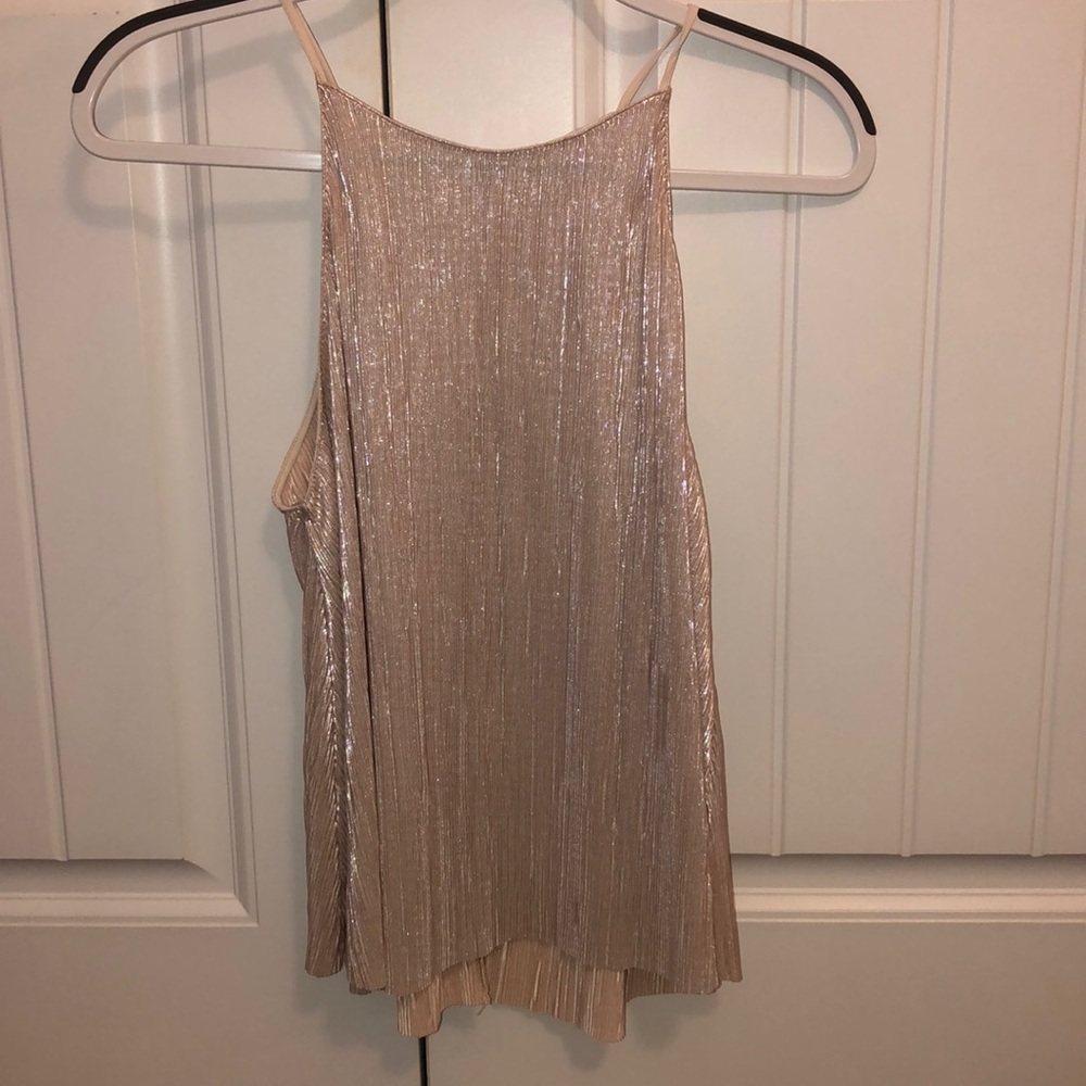 Flowy high-neck tank